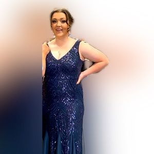 $100 Navy Galina Signature PromDress Sz14, Trumpet-style, V-Neck, Sleeveless